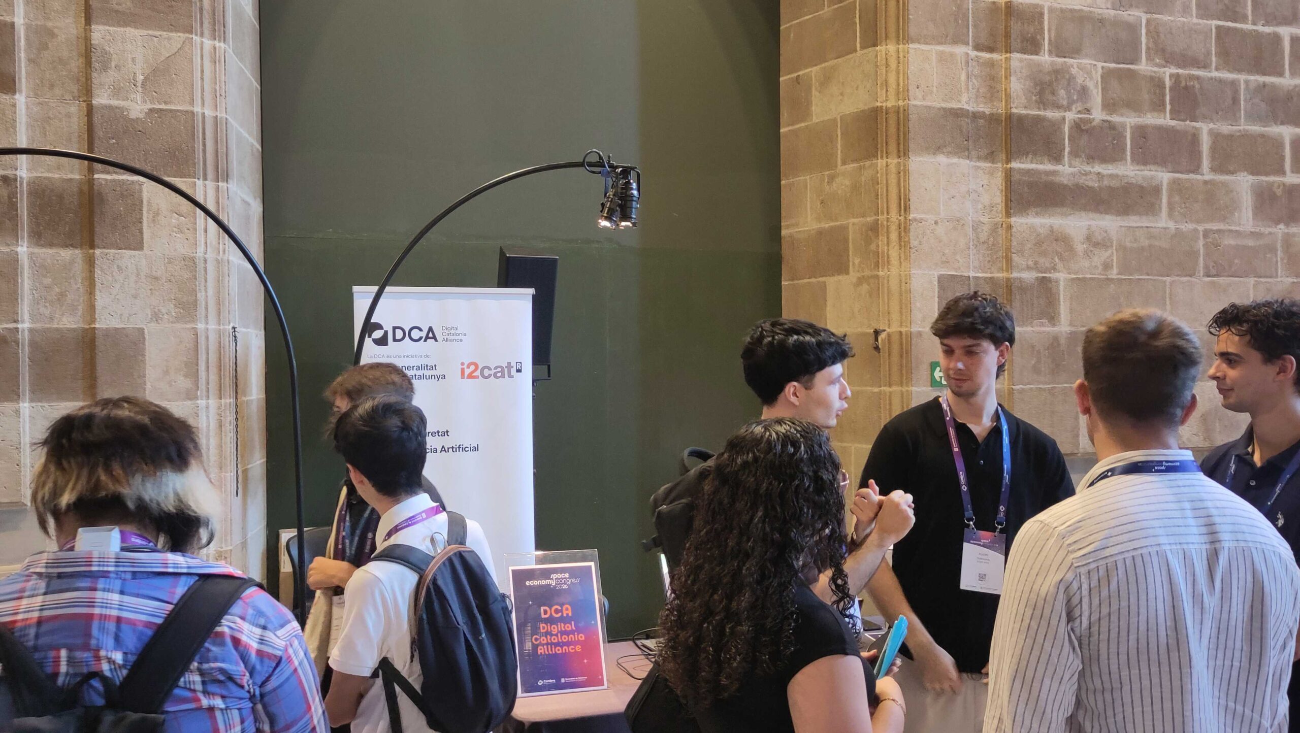 Assistents de l'Space Economy Congress 2026 visitant l'stand de la Digital Catalonia Alliance